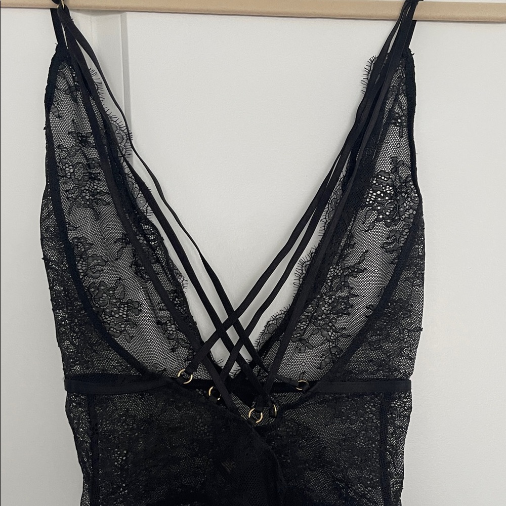 Black Lace Bodysuit - Picture 4 of 8